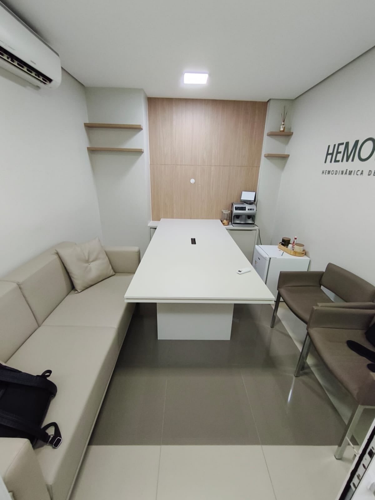 Clínica com recepção, consultório e copa, foto 4 de 7